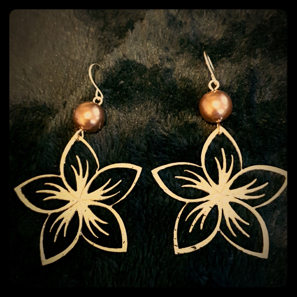 🌺NWT Tahitian Pearl Floral Earrings 14k gold